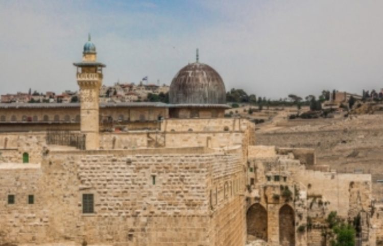 কেমন ছিল ইতিহাসের প্রথম জুমা