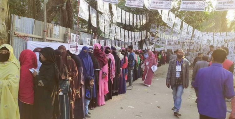 বাঁশখালী পৌরসভায় চলছে ভোটগ্রহণ