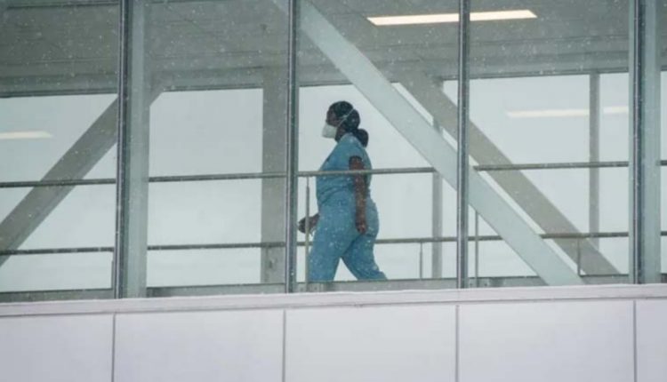 বিশ্বে করোনায় একদিনে শনাক্ত ৩২ লাখ, মৃত্যু ৯ হাজারেরও বেশি