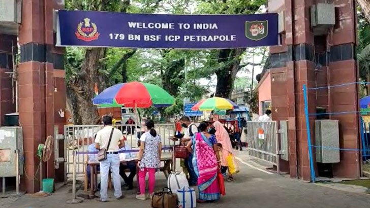 বেনাপোল চেকপোস্টে সতর্কতা জারি