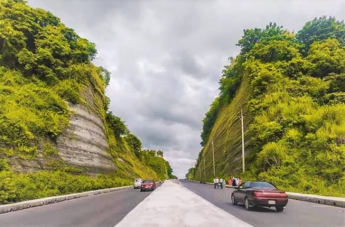 বেপরোয়া কারের ধাক্কায় প্রাণ গেল পথচারীর