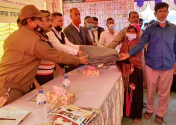 খাগড়াছড়িতে শীতার্তদের মাঝে শীতবস্ত্র বিতরণ