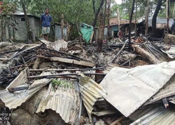 চকরিয়ায় অগ্নিকাণ্ডে পুড়ে ছাই ৪ বসতবাড়ি