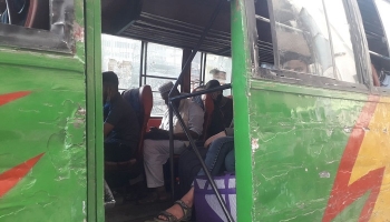 প্রথম দিনেই উপেক্ষিত স্বাস্থ্যবিধি