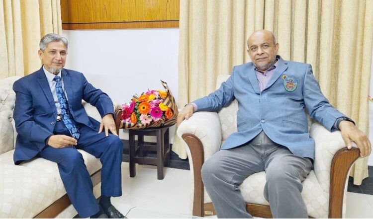 রেলপথ মন্ত্রী জিল্লুল হাকিমের সঙ্গে সৌজন্য সাক্ষাৎ সাংসদ আবদুচ ছালামের