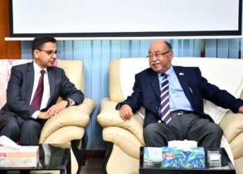 শিল্প মন্ত্রীর সাথে ভারতীয় হাই কমিশনারের সাক্ষাৎ