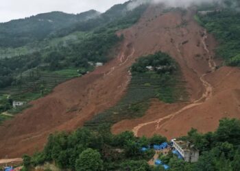 চীনের পাহাড়ি এলাকায় ভূমিধসে ৪৭ জনের মৃত্যু