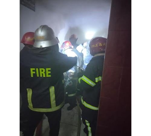 ঢাকার তোপখানা রোডের মেহেরবা প্লাজায় আগুন, তিনজন উদ্ধার