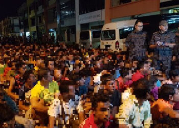 মালয়েশিয়ায় পুলিশের অভিযানে অবৈধ ৮৫ বাংলাদেশি আটক