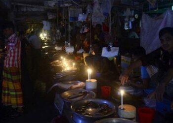 প্রচণ্ড শীতেও তীব্র গ্যাস সংকটের মধ্যেই চলছে লোডশেডিং