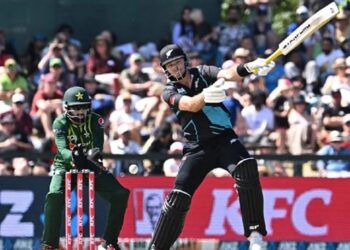 স্পিনারদের নৈপুন্যে হোয়াইটওয়াশ এড়াল পাকিস্তান