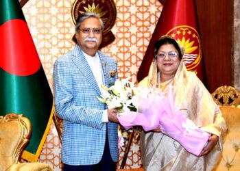 রাষ্ট্রপতির সঙ্গে চবির উপাচার্যের সৌজন্য সাক্ষাৎ