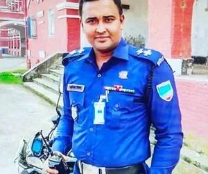 পুলিশ পরিচয়ে বিয়ে, পরে জানা গেল তিনি প্রতারক