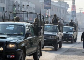 পাকিস্তানে নির্বাচনের প্রাক্কালে জোড়া বিস্ফোরণে নিহত ২২, আহত ৩৭