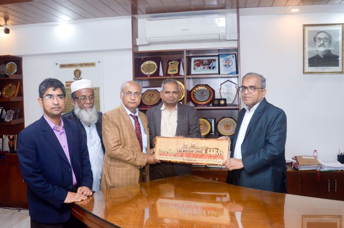 চুয়েটের ভিসির সঙ্গে ভারতের এনআইটির প্রতিনিধি দলের সৌজন্য সাক্ষাৎ ও মত বিনিময়