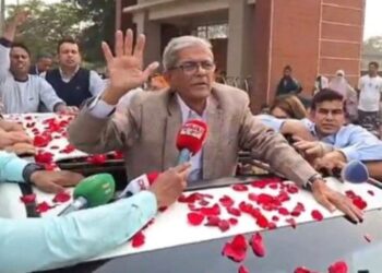 জেল থেকে বেরিয়ে বললেন ফখরুল ‘গণতন্ত্র পুনরুদ্ধারের আন্দোলন চলবে’