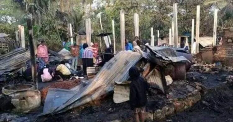 আনোয়ারায় আগুনে পুড়ল ১৮ বসতঘর, পাঁচজন দগ্ধ