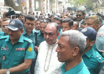 নাশকতার নয় মামলায় মির্জা আব্বাসকে গ্রেফতার দেখাল আদালত