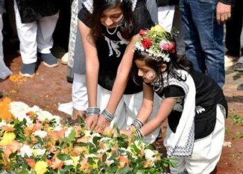 বিনম্র শ্রদ্ধা আর ভালবাসায় ভাষা শহীদদের স্মরণ