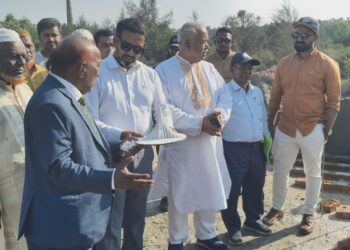 চট্টগ্রাম সিটির কাট্টলীতে অস্থায়ী স্মৃতিসৌধে ২৬ মার্চে শ্রদ্ধা নিবেদন