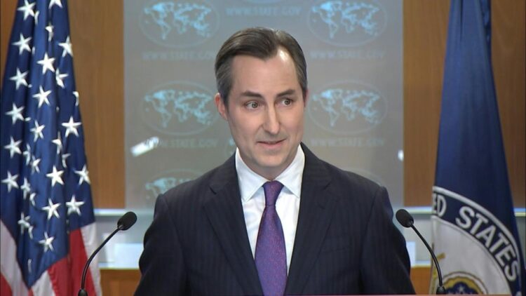 পুতিনের মন্তব্য ‘কান্ডজ্ঞানহীন’