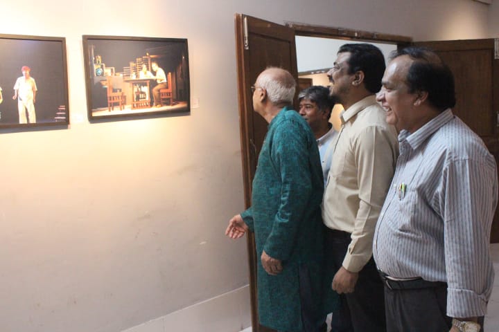 চট্টগ্রামে মঞ্চ নাটকের আলোকচিত্র প্রদর্শনী শুরু