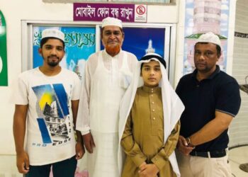 খতমে তারাবীর হাদিয়া মসজিদে দান করলেন ক্ষুদে হাফেজ তাহসিন