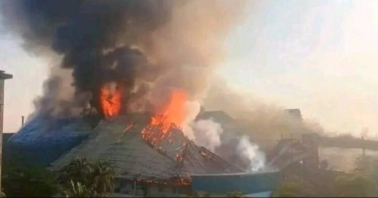 ৪৮ ঘণ্টায়ও পুরোপুরি নিয়ন্ত্রণে আসেনি এস আলম সুগার মিলের আগুন