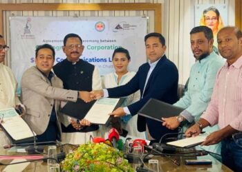 ভূ-গর্ভে যাচ্ছে চসিকের তিন ওয়ার্ডের ডিশ-ইন্টারনেটের ঝুলন্ত তার