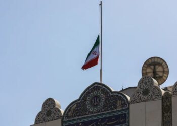 ইসরাইলের সঙ্গ দিলে যুক্তরাষ্ট্রের ঘাঁটি গুঁড়িয়ে দেয়ার হুঁশিয়ারি ইরানের