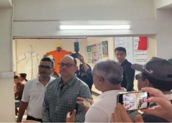 জাহাজভাঙা শিল্পে শ্রমিক নিরাপত্তার উদ্যোগ ভাল লেগেছে পিটার হাসের