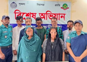 বন্ধুত্বের ফাঁদে ফেলে বিবস্ত্র করে ভিডিও ধারণ; বায়েজিদে সাত প্রতারক ধরা,