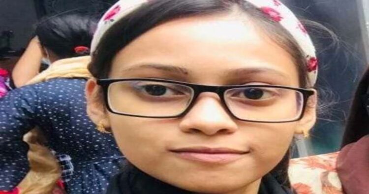 কালুরঘাটে সিএনজি অটোরিকশার চাপায় কলেজছাত্রীর প্রাণহানী