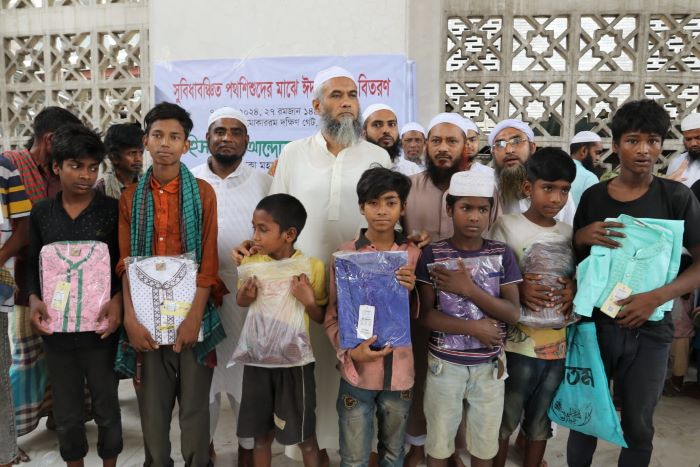 পথশিশু ও হতদরিদ্রের সংখ্যাই প্রমাণ করে দেশ কতটা রসাতলে