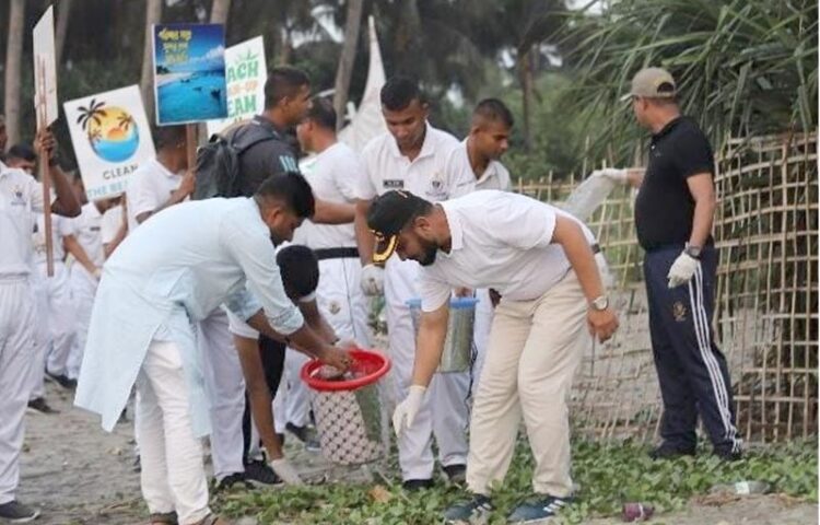 সেন্টমার্টিনে মেডিকেল ক্যাম্পেইন ও পরিস্কার-পরিচ্ছন্নতা অভিযানে নৌবাহিনীর জাহাজ ‘সমুদ্র জয়’