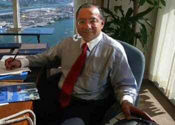 কিউবার পক্ষে গুপ্তচরবৃত্তির দায়ে যুক্তরাষ্ট্রের সাবেক রাষ্ট্রদূতের ১৫ বছরের জেল