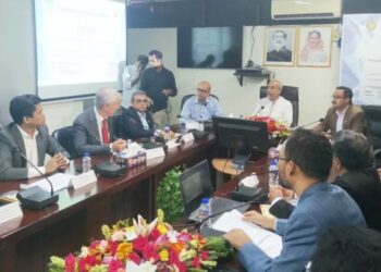 চুক্তি সই/ভারত থেকে ট্রেনের ২০০ বগি কিনছে রেলওয়ে, খরচ ১৩০০ কোটি