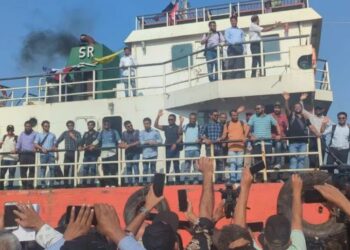ফিরলেন এমভি আব্দুল্লাহর ২৩ নাবিক, চট্টগ্রাম বন্দরে অভ্যর্থনা