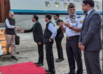 ঢাকায় পৌঁছেছেন ভারতের পররাষ্ট্রসচিব বিনয় কোয়াত্রা