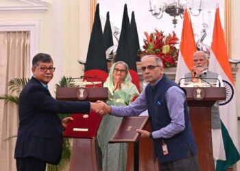 বাংলাদেশ-ভারত সম্পর্ক আরো গভীর করতে দশটি সমঝোতা স্মারক সই