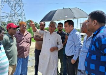 তিন প্রকল্প পরিদর্শন চউকের চেয়ারম্যান মোহাম্মদ ইউনুছের