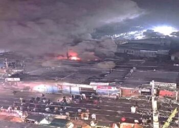 রিয়াজউদ্দিন বাজারে অগ্নিকাণ্ডে প্রাণ গেল তিনজনের