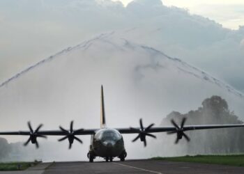 বিমান বাহিনীতে যুক্তরাষ্ট্রের তৈরি পঞ্চম সি-১৩০জে পরিবহন বিমানের আগমন