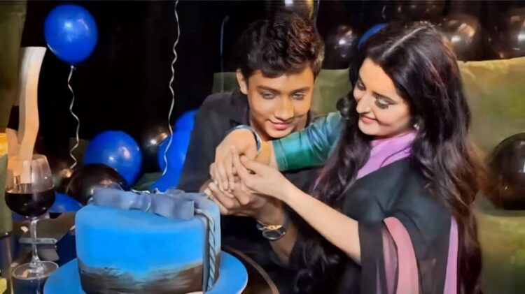 পরীমণির সাথে বিবাহবহির্ভূত অনৈতিক সম্পর্ক/চাকরি হারাচ্ছেন পুলিশ কর্মকর্তা সাকলায়েন