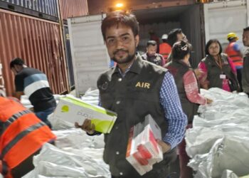 চট্টগ্রাম বন্দরে পানির ফিল্টারের নামে আনা ৫০ লাখ বিদেশি সিগারেট জব্দ