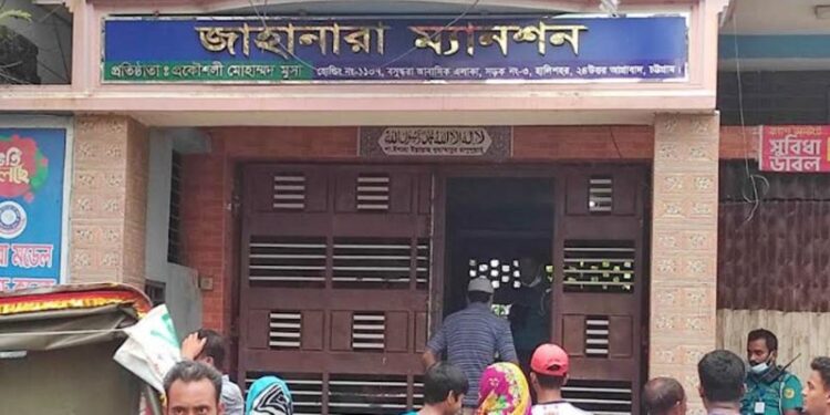 হালিশহরে গোডাউনে মিলল ব্যবসায়ীর মরদেহ