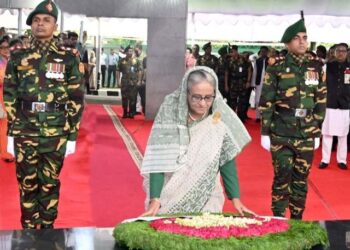 আওয়ামী লীগের ৭৫তম প্রতিষ্ঠা বার্ষিকীতে বঙ্গবন্ধুর প্রতি শ্রদ্ধা নিবেদন প্রধানমন্ত্রীর