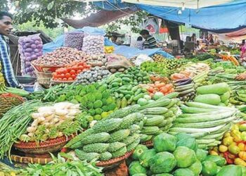 চট্টগ্রামে পেঁয়াজ-কাঁচা মরিচসহ সকল সবজির মূল্য বাড়তি