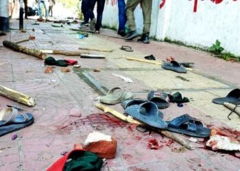 ঢাকা ও চট্টগ্রামে কোটা আন্দালনকারীদের ওপর ছাত্রলীগের নৃশংসতা