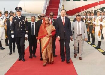 বেইজিং পৌঁছেছেন শেখ হাসিনা, বুধবার রাষ্ট্রপতি শি জিংপিংয়ের সাথে বৈঠক